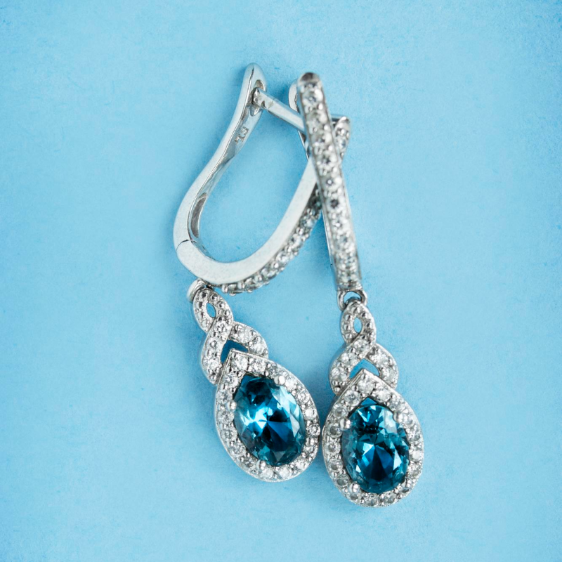 Metal Earring with Topaz